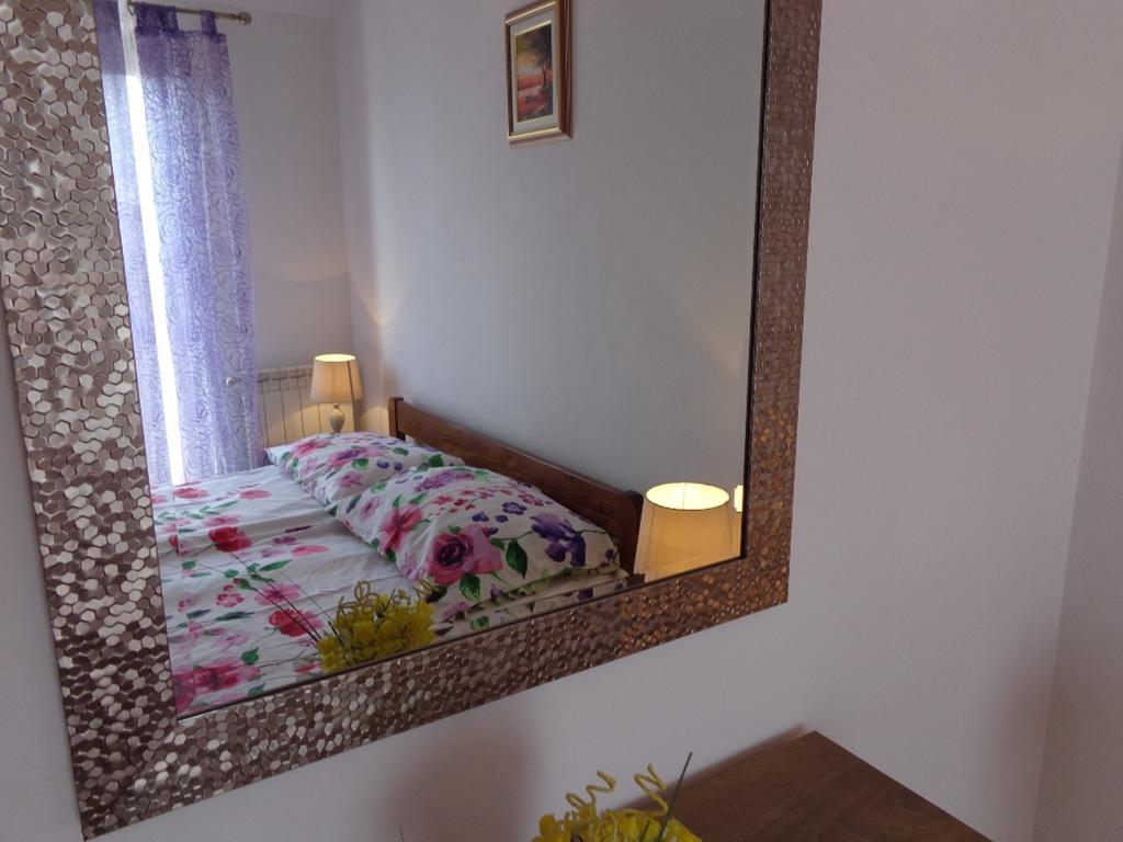 I & S Apartments Vodice Exteriör bild