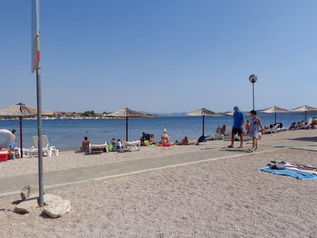 I & S Apartments Vodice Exteriör bild
